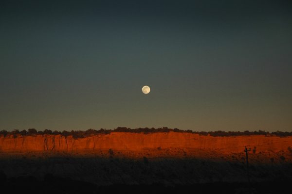 new-mexico-Moonrise-Nageezi-NM